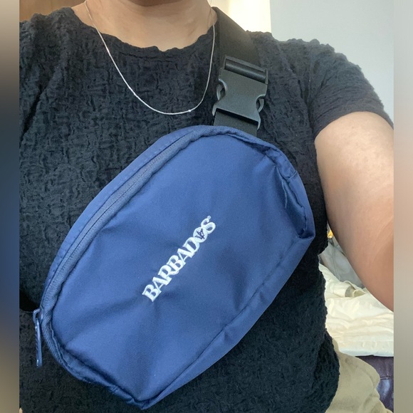 Navy blue “Barbados” belted waist bag NWOT - Picture 4 of 4